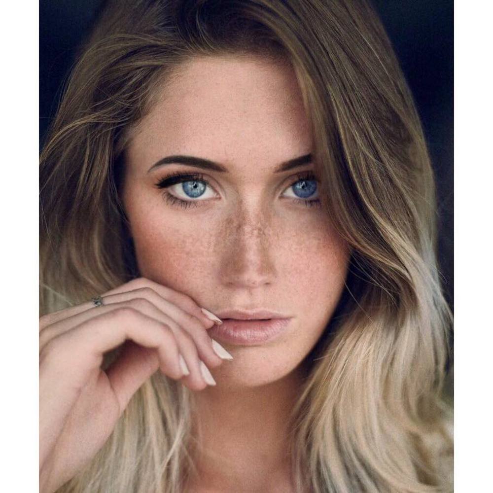 Meet your Posher, Leah